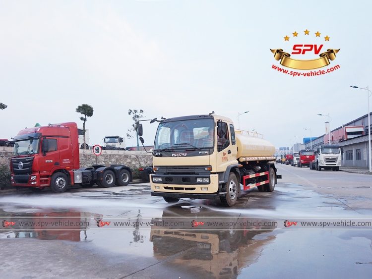 Water Sraying Truck ISUZU - Front Spraying